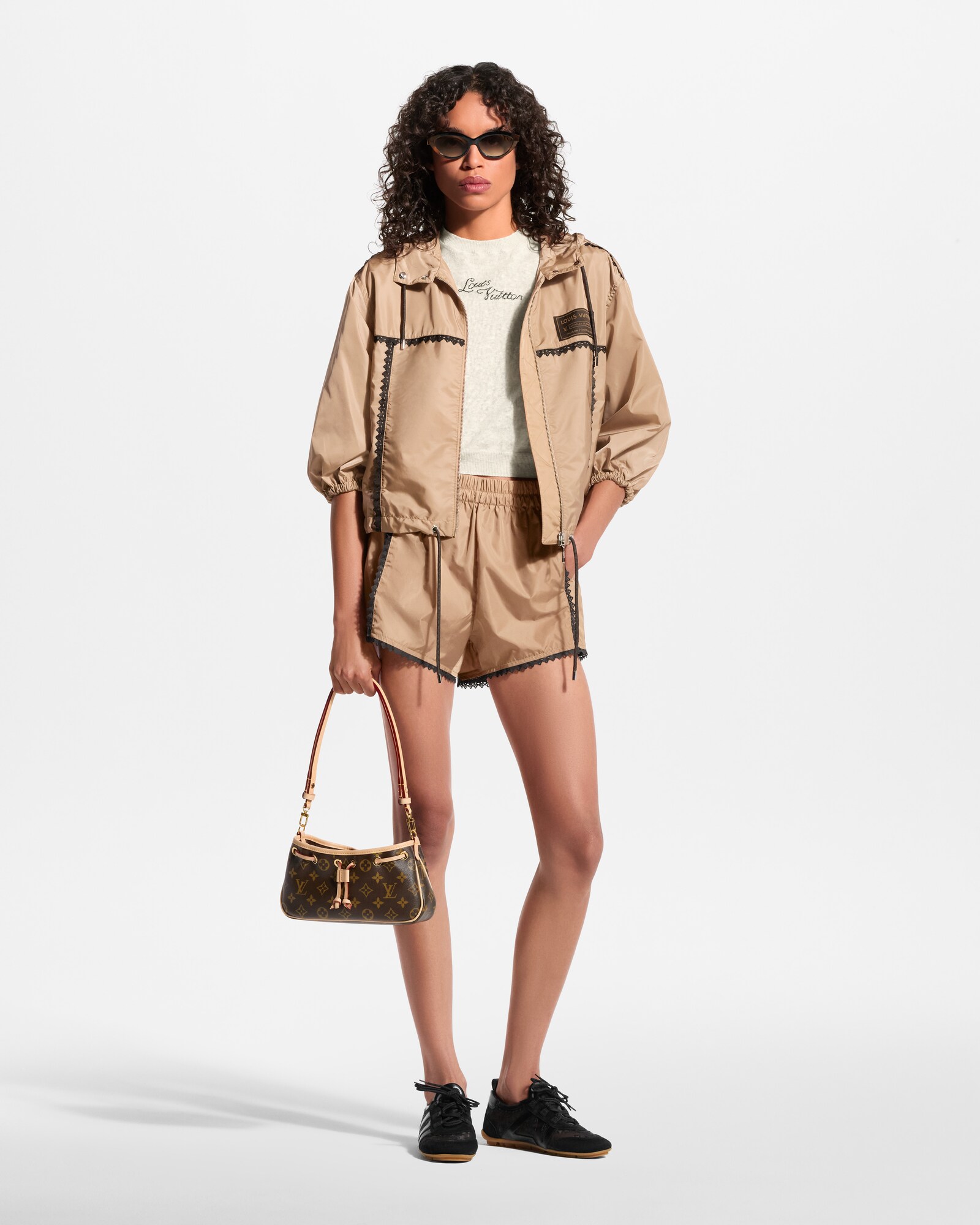 The LV Flower Oval Sunglasses S00 - Accessories Z3446U | LOUIS VUITTON